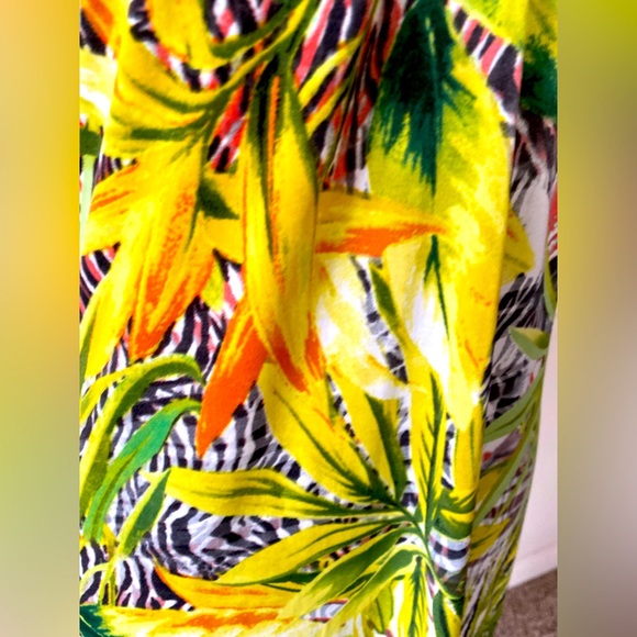 MLLE GABRIELLE🌴FLORAL PRINT🌴 STRETCHY BODYCON SUMMER DRESS SIZE SMALL 🌟NWT🌟 - Picture 8 of 14